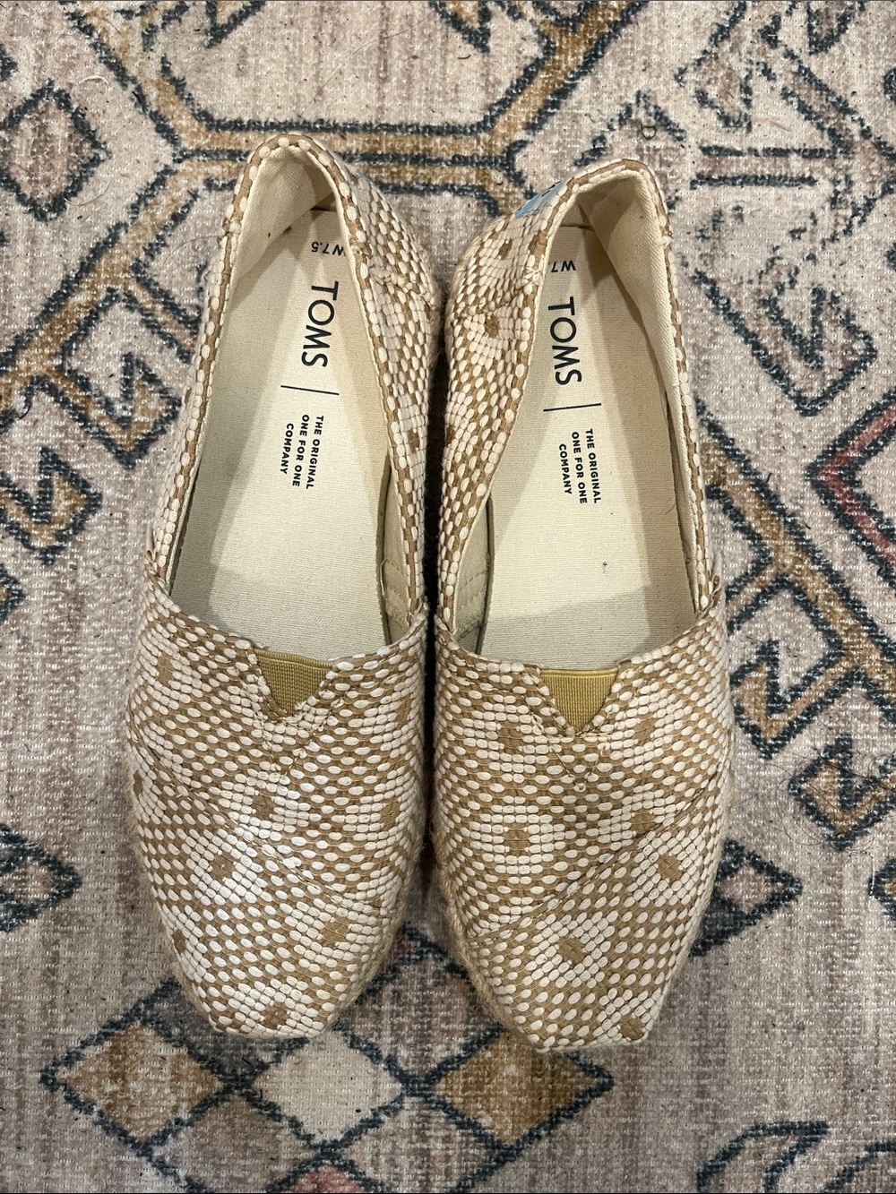 Toms slip on espadrilles